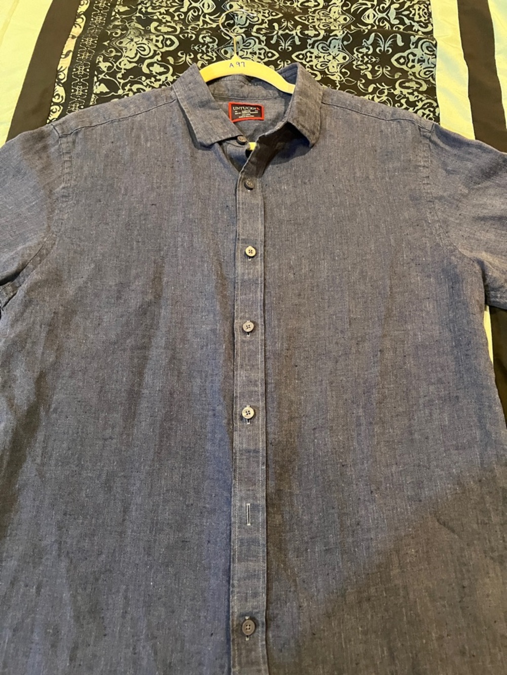 UNTUCKit Men's Short-Sleeve Chambray Button-Down Shirt - Blue - Picture 7 of 7
